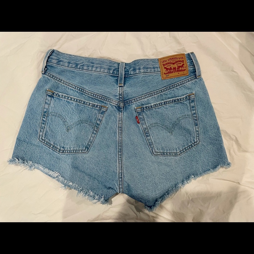 NWOT Levi’s 501 Shorts - Picture 2 of 6